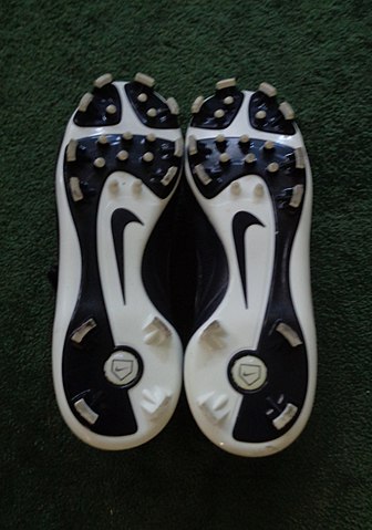 baseball cleats with ankle support