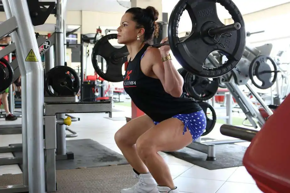 2 Backsquat being performed